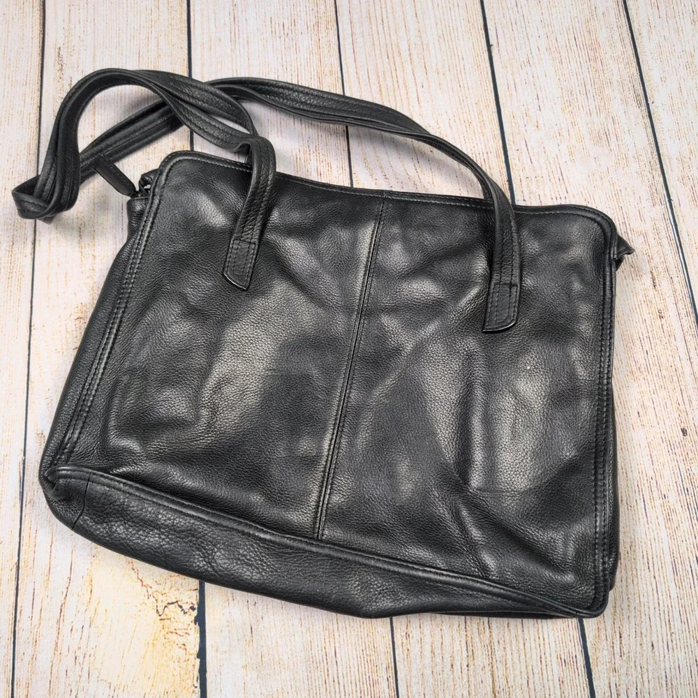 Tignanello Black Leather Crossbody Shoulder‎ Bag Organizer Purse